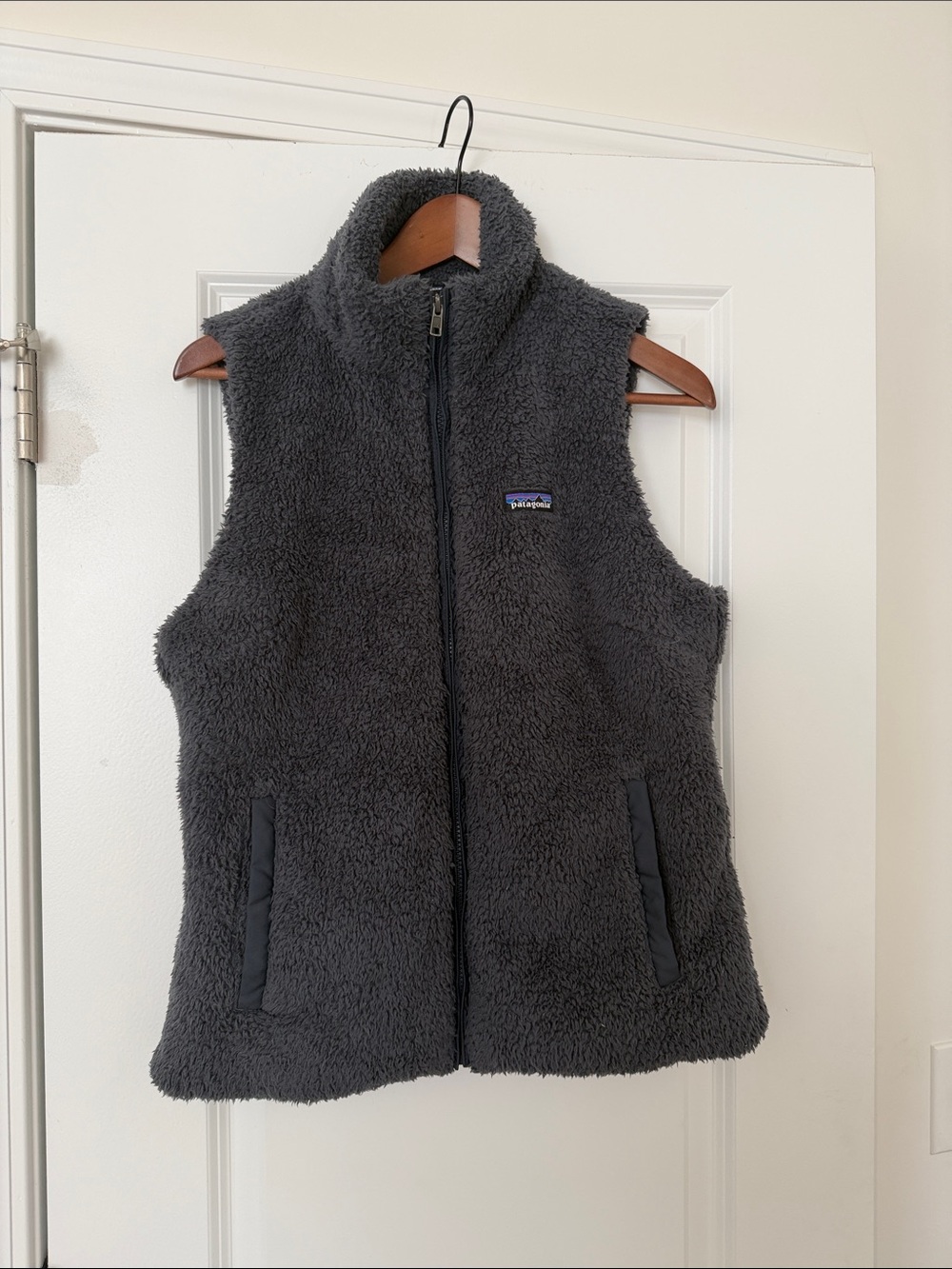 Patagonia Womens Charcoal Sherpa Fleece Vest - Size Large